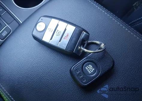 2019 Kia Sorento 3.3L Ex z USA, uszkodzony, nr VIN 5XYPHDA58KG445687